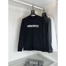 Descente Hoodies